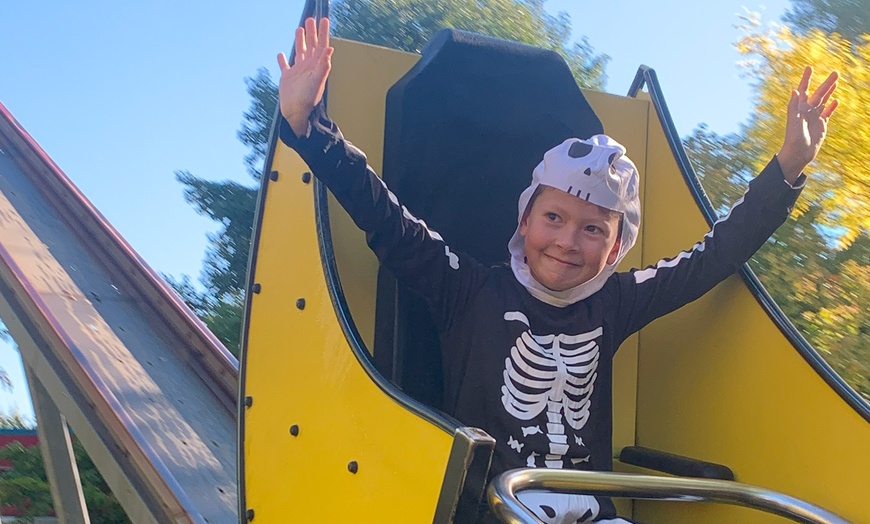Image 8: Vivez un Halloween monumental chez France Miniature