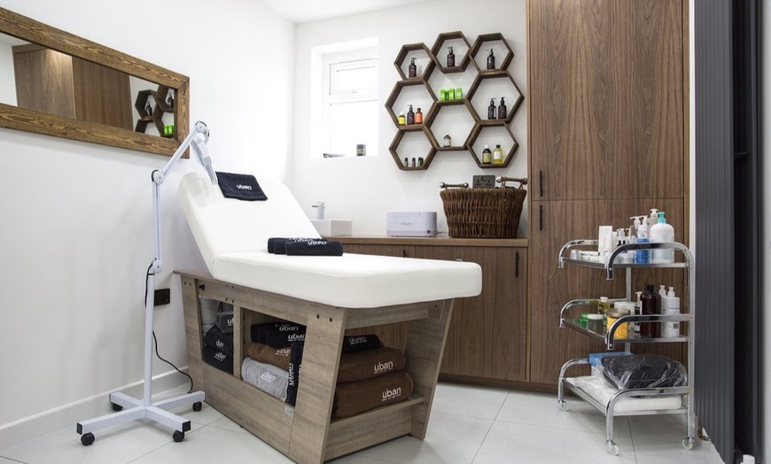 Image 2: Experience Relaxation with a 30-Min or 60-Min Thai Massage Sessions