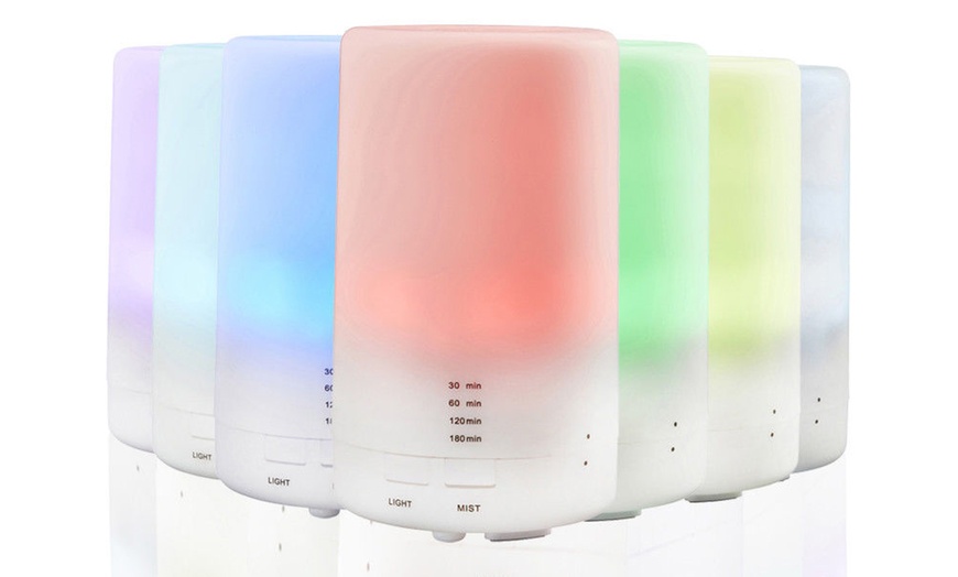 Image 6: Colour-Changing Aroma Diffuser