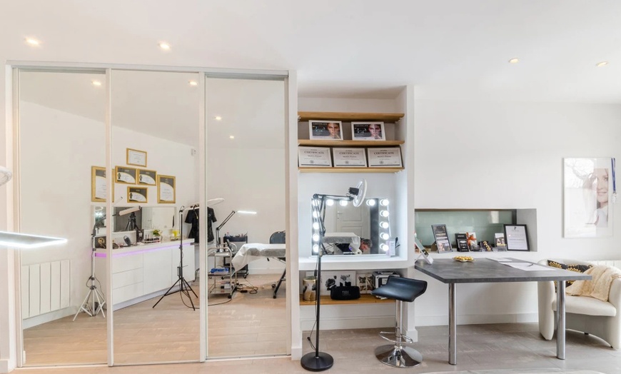 Image 4: Redonnez de l’éclat à votre visage avec soins experts