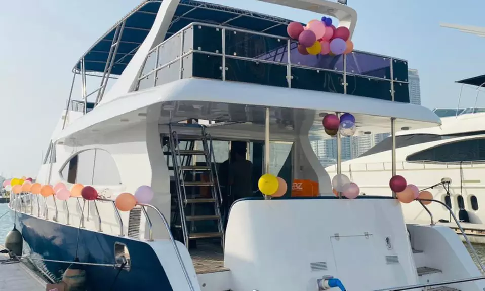 Embark on a Luxury Dubai Marina Yacht Cruise at Media Waves Yachts!