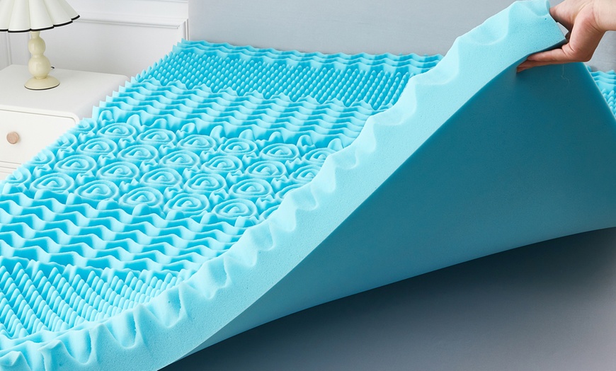 Image 2: Cooling 7-Zone Memory Foam Mattress Topper