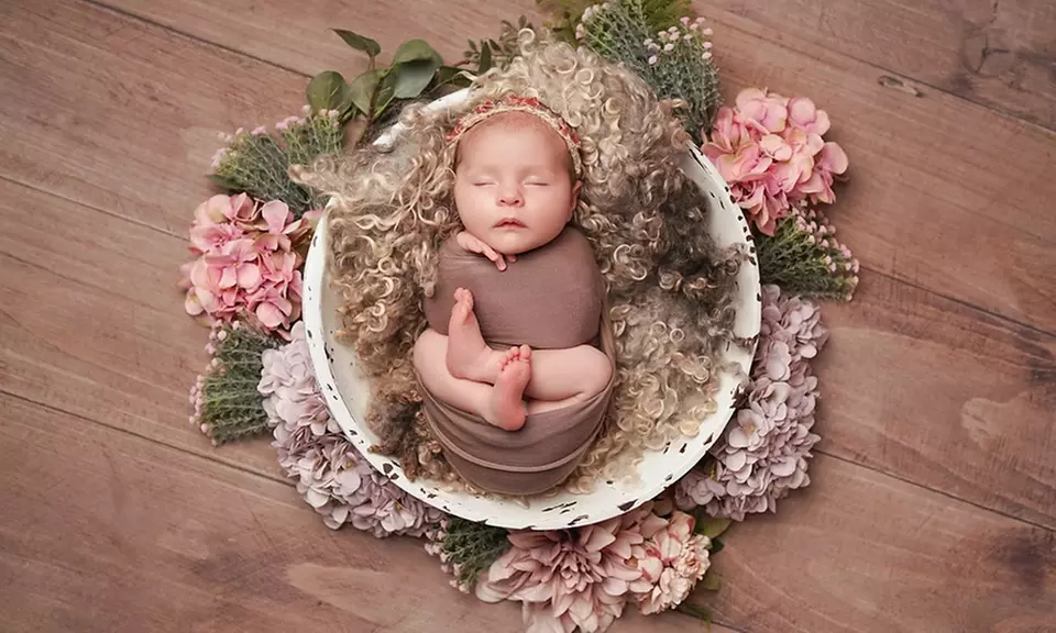 Treasure Tiny Details: Newborn Studio Photo shoot with Prints