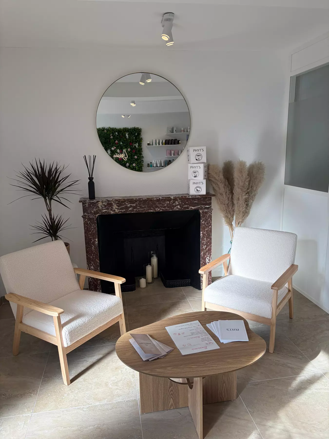 Massage californien de 45 min, d'1h ou d'1h30, option à la bougie à l'Institut Lysséa (jusqu'à 46% de remise) - Primary Image