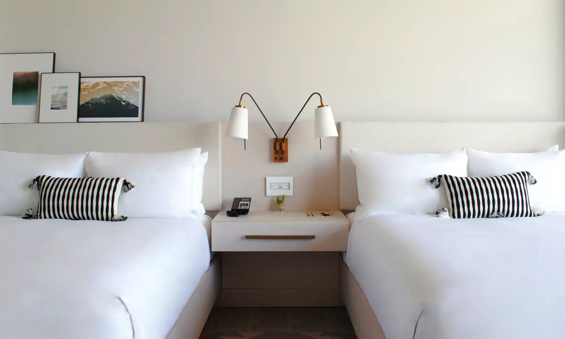 Member Pricing: 4-star Hotel in Camelback Foothills with Pools, Golf