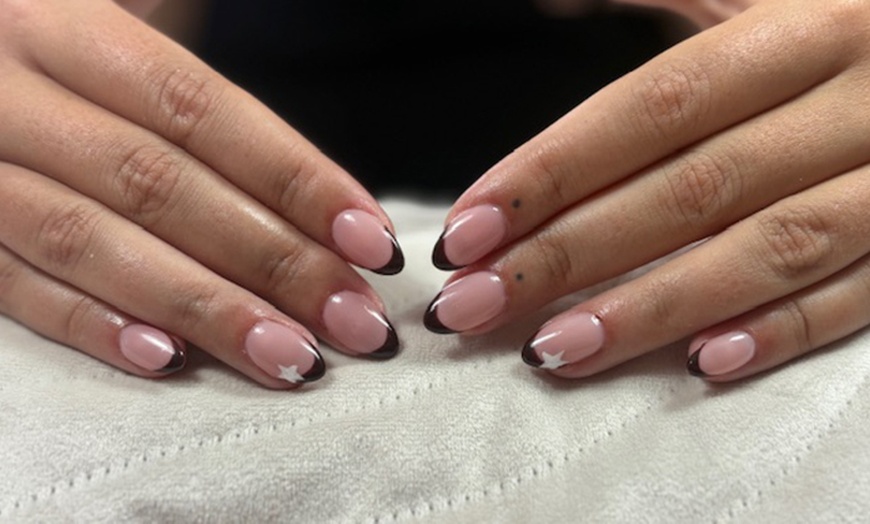 Image 7: Pose d’ongles en gel, gainage ou porcelaine chez Ô Beauty
