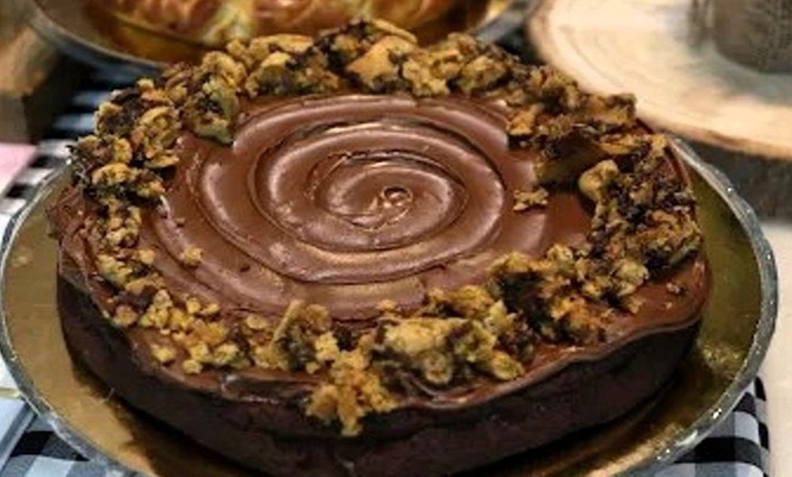Image 4: Tarta de queso, zanahoria o chocolate de 2 kg para cualquier ocasión 
