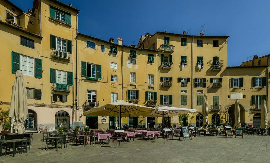Image 27: Lucca: soggiorno in camera a scelta con colazione, cena, vino e e-bike