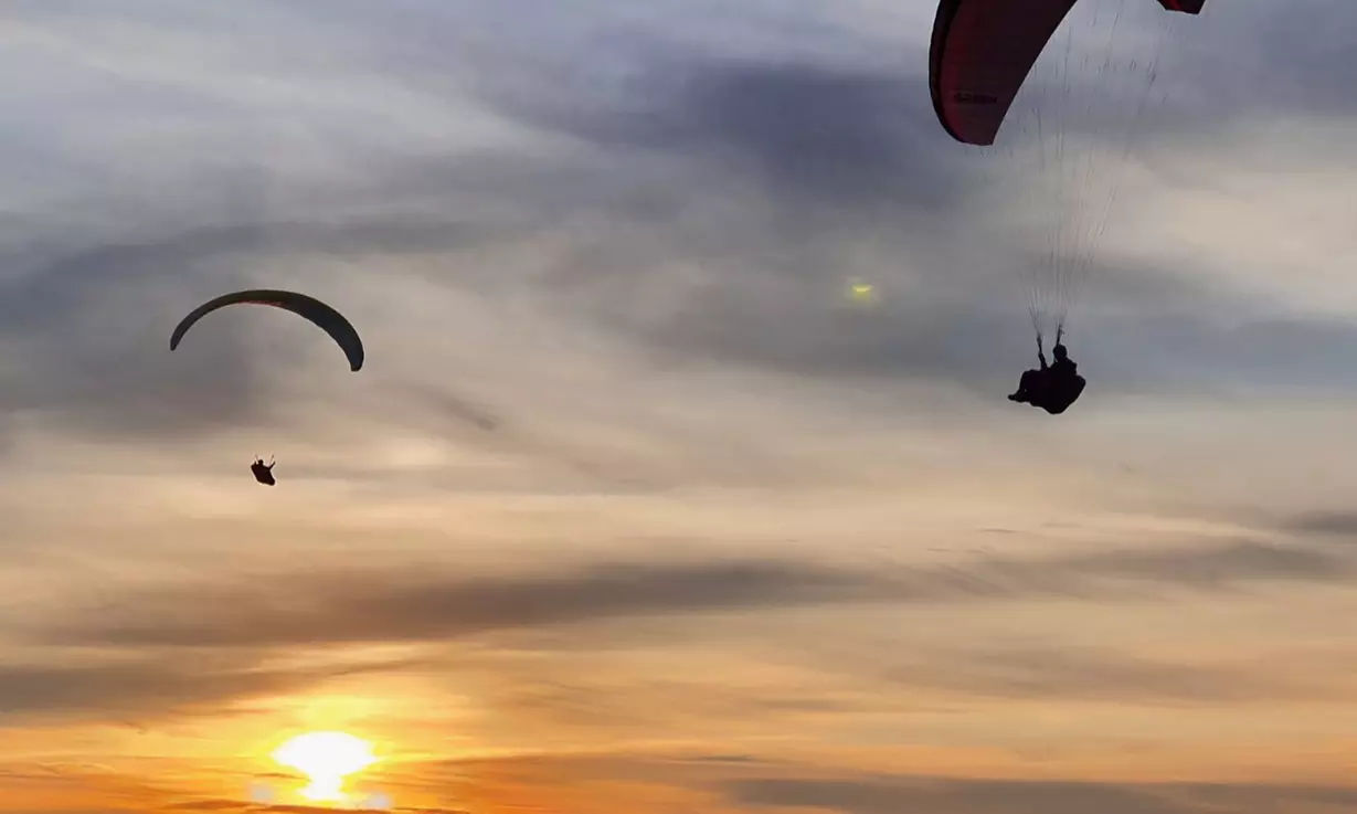 Vuelo biplaza en parapente para 1 persona, opcional con vídeo