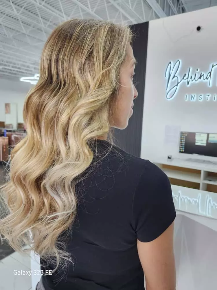 Women Haircut With Deep Conditioning And Blow Out | Color & Highlights