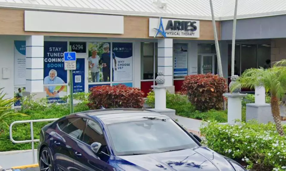 Experience Mobility: One PRP Joint Injection for Knee or Shoulder @Joint Pain Solution Center (Up to 70% Off) - Primary Image