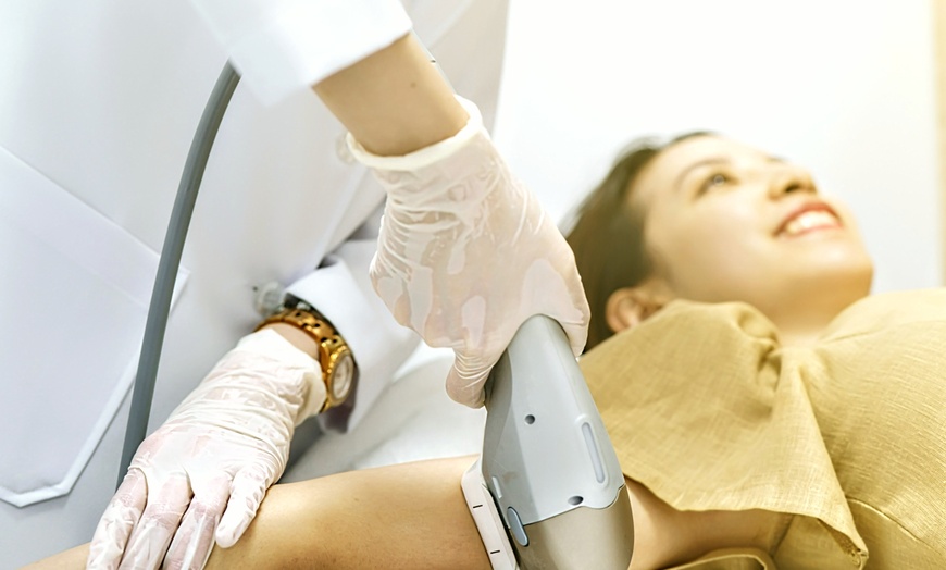 Image 1: Afslanken & verstevigen met Hifu 12D - 22D behandeling naar keuze