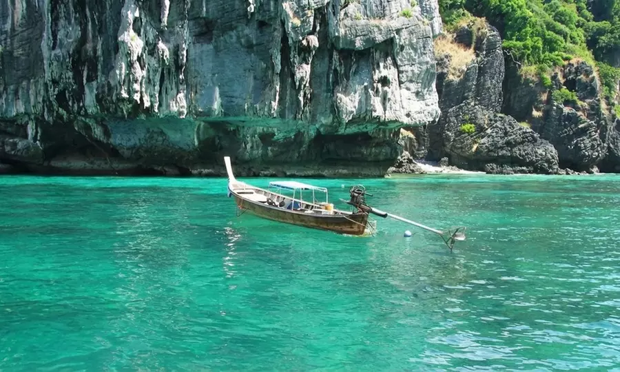 ✈ 10-Day Bangkok, Chiang Mai & Phuket Vacation with Air