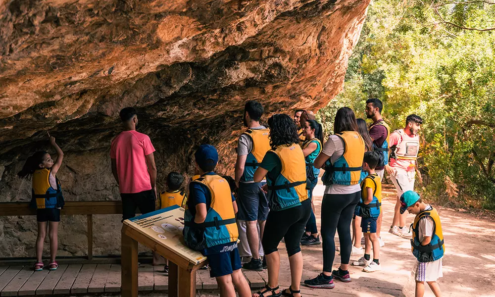 Rafting turístico por el río Segura en el cañón de Almadenes