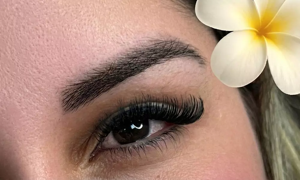 Eyelash Extensions, Permanent Makeup-Brows & Lips / Henna & Wax Design