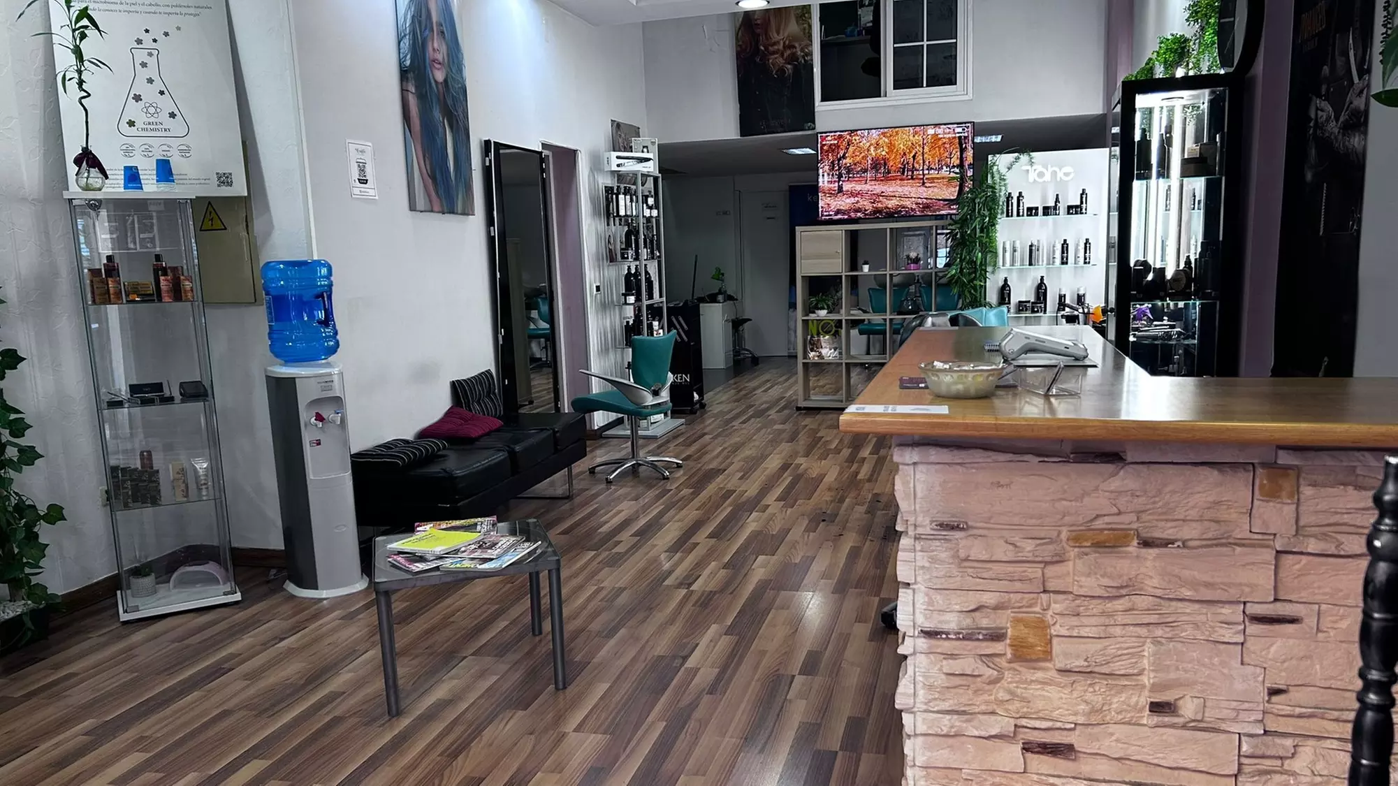 Sesión de peluquería con servicios a elegir para 1 persona