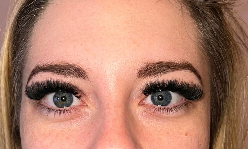 Image 4: Get Stunning Russian Mega Volume Eyelash Extensions