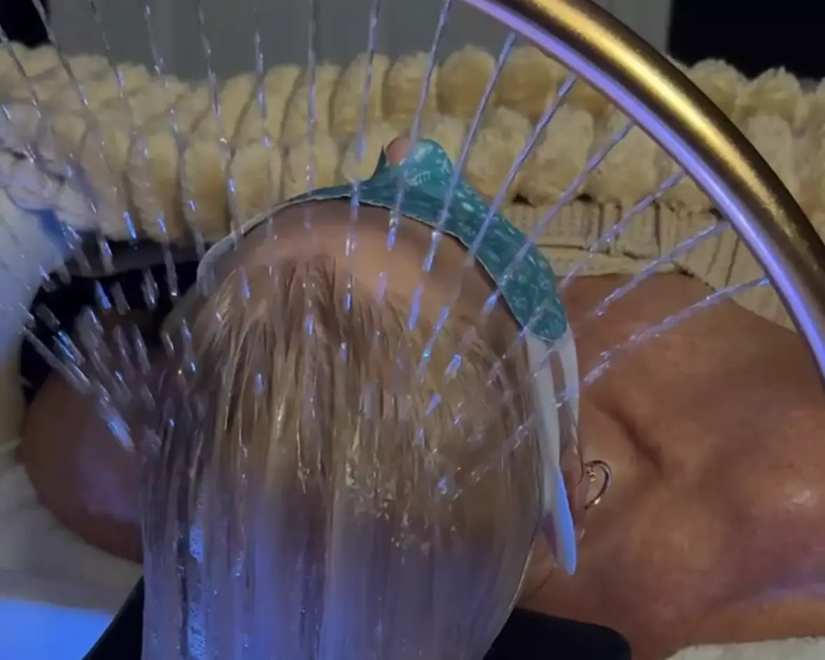 Relaxing One or Two 60-Minute Head Spa Sessions