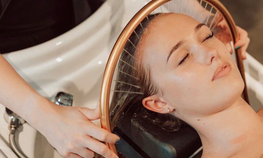 Image 1: This Japanese Head Spa Will Melt Your Stress Away
