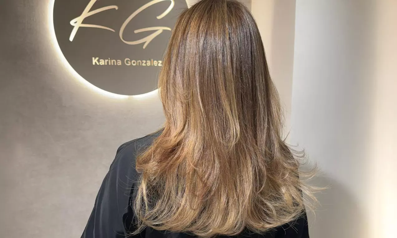 Peluquería con lavado, mascarilla, corte, brushing y opción a tinte