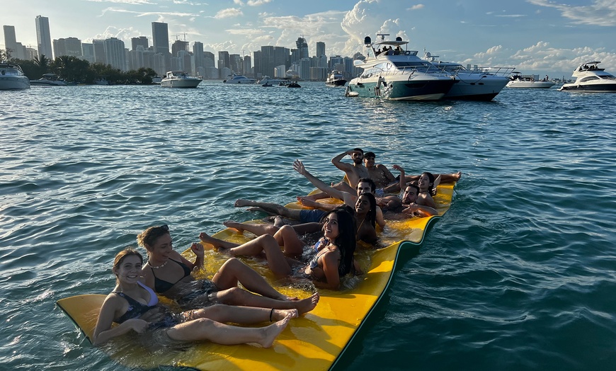 Image 3: 3-hour Snorkeling Experience on SeaRay Sundeck 26' for 4, 6, or 8