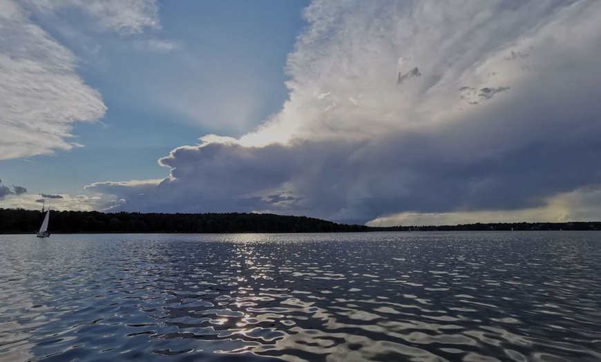 Image 3: 2 Std. Segeln für 1 - 3 Personen oder 1 Std. Motorboot für 1 Person