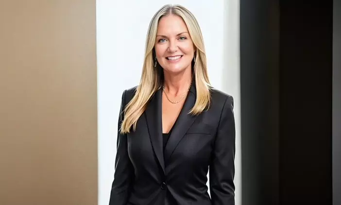 Award-Winning Non-Surgical HIFU: Butt, Eye, or Neck Lift by Experts