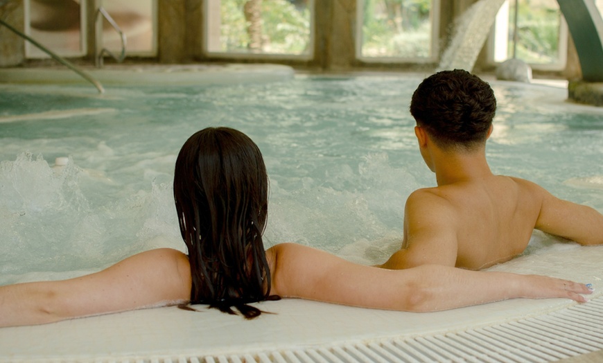 Image 3: Ritual en pareja: circuito spa, masaje y opción a tratamiento corporal
