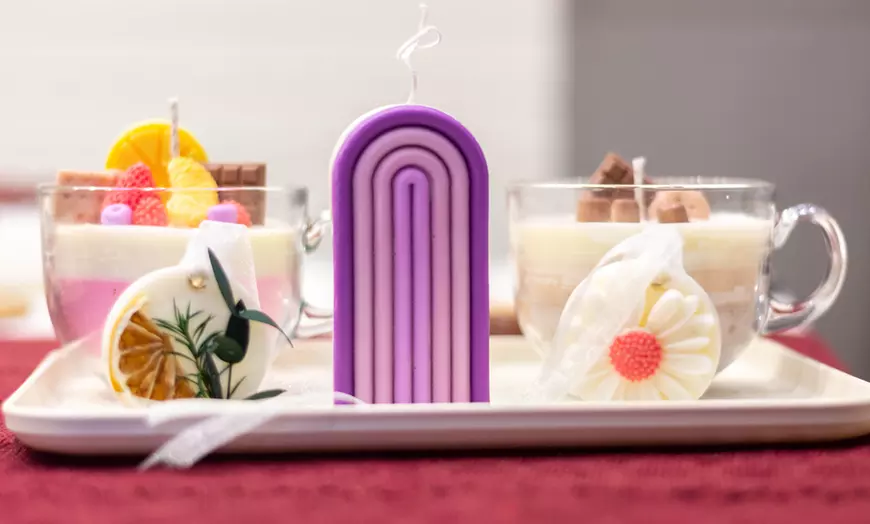 Image 3: Crea tus propias velas - 3 velas durante 3 h con vino y picoteo 