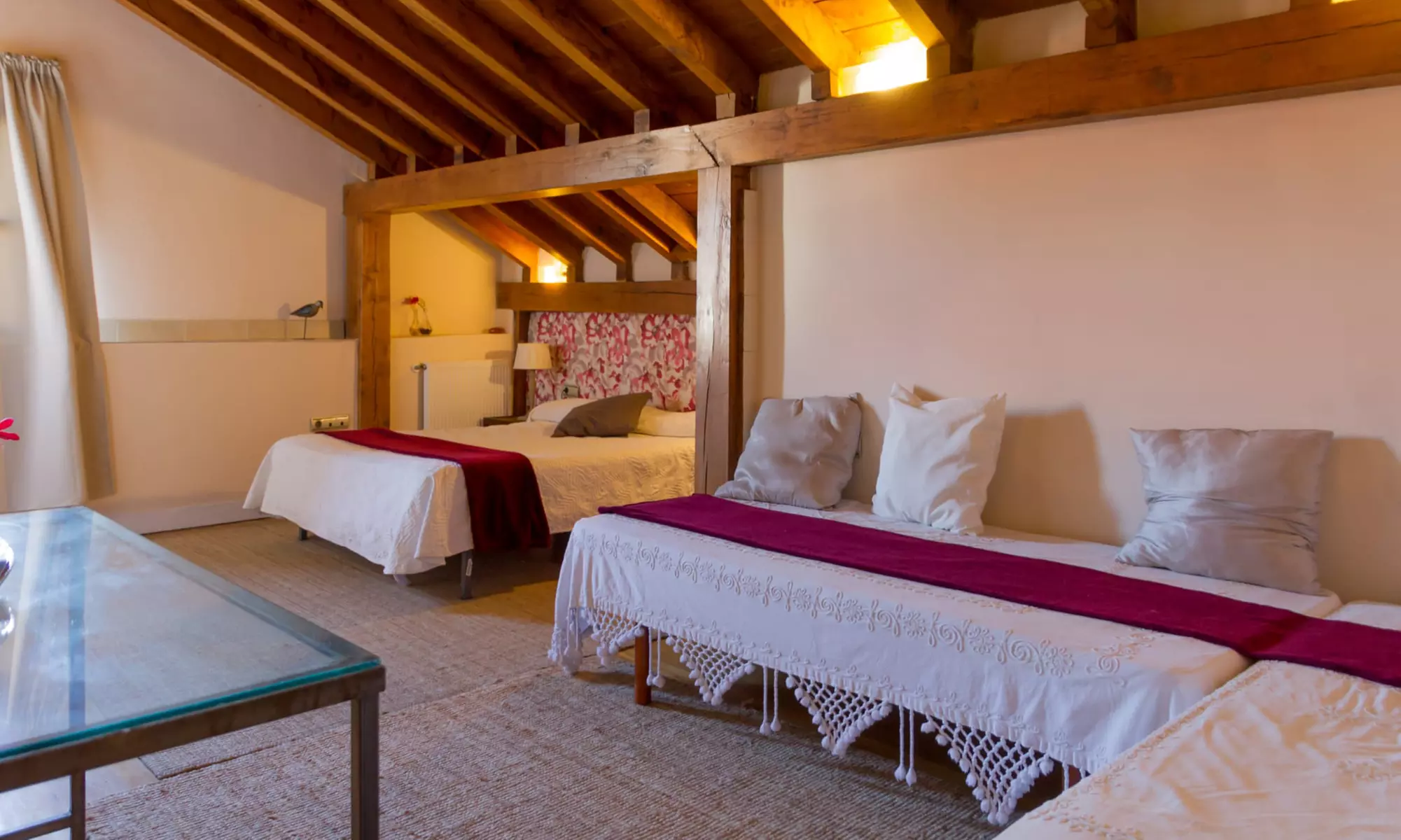 Hidromasaje privado con bombones y cava para 2 con opción a habitación