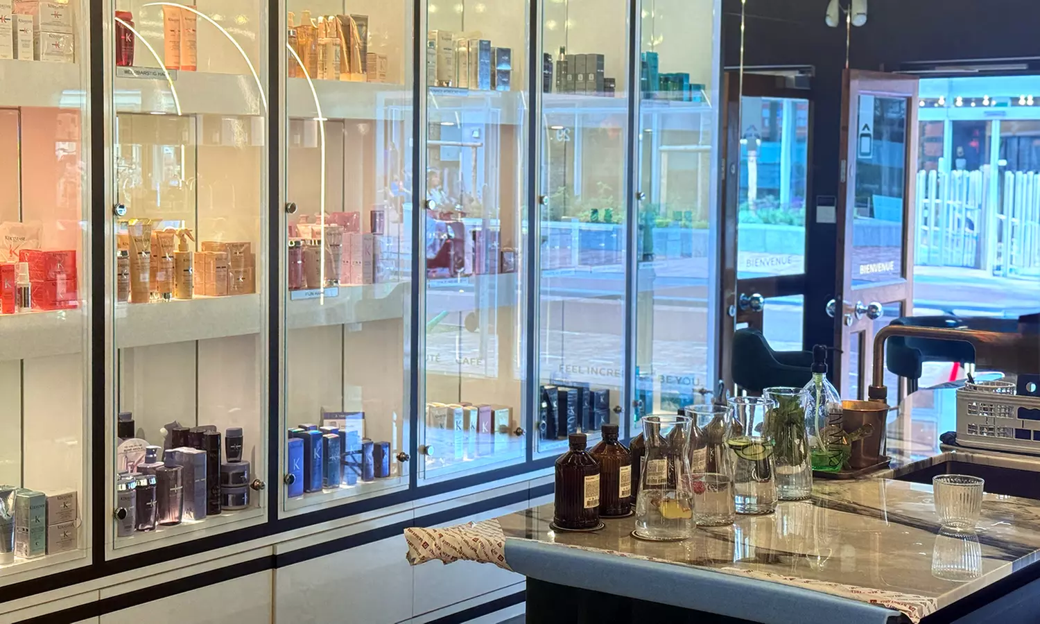 Professionele permanente make-up met natuurlijke intensiteit