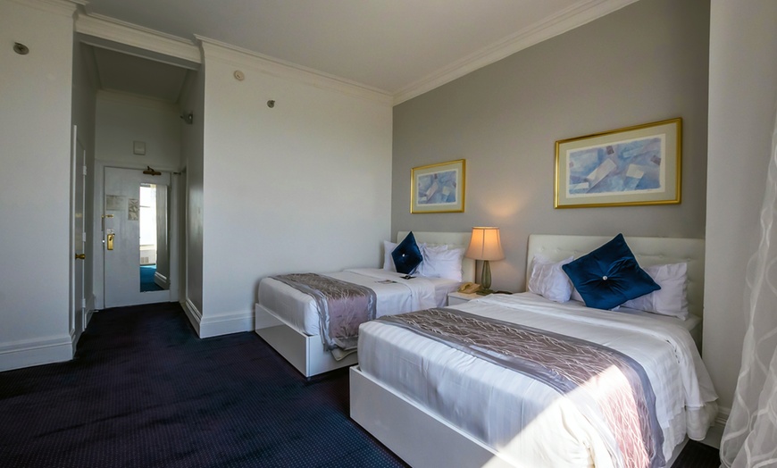 Image 15: 19th-Century Hotel in Downtown Chicago