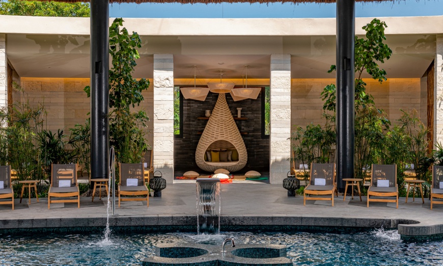 Image 13: ✈4-Day 5* Hilton Tulum Resort Stay with Air from Great Value Vacations