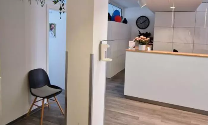 Wertgutschein über 100 - 300 € für eine Botulinum-Faltenbehandlung