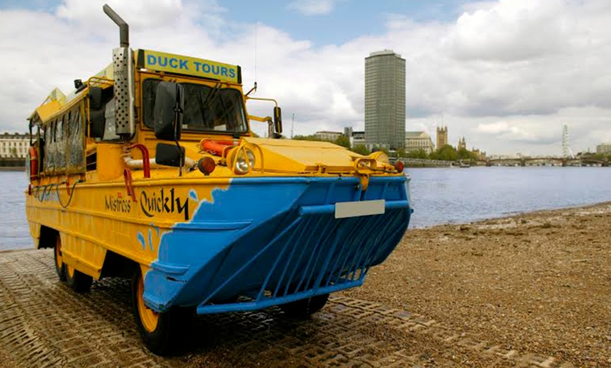 Image 4: London Tour by River and Land