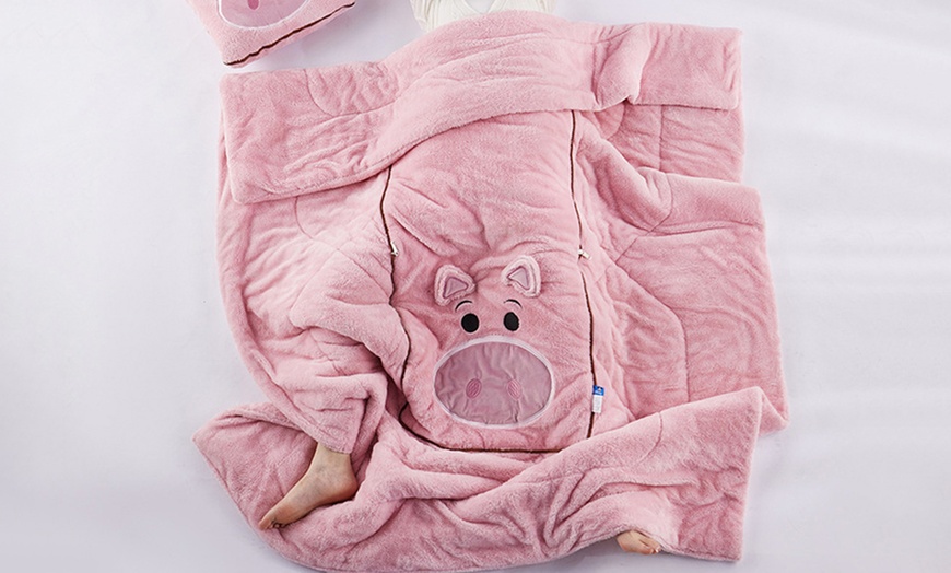 Image 6: Coperta e cuscino a tema cartoni
