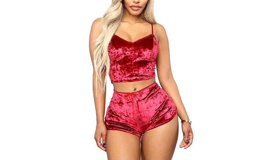 Image 6: Velvet Pyjamas Set