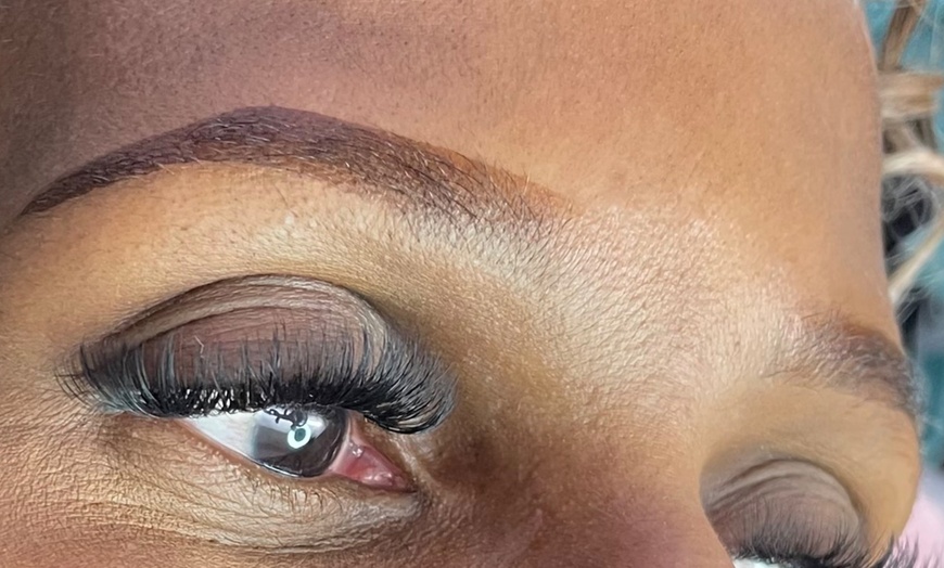 Image 2: Enhance with Airbrush Brow Tint with/without Brow Wax & Shaping