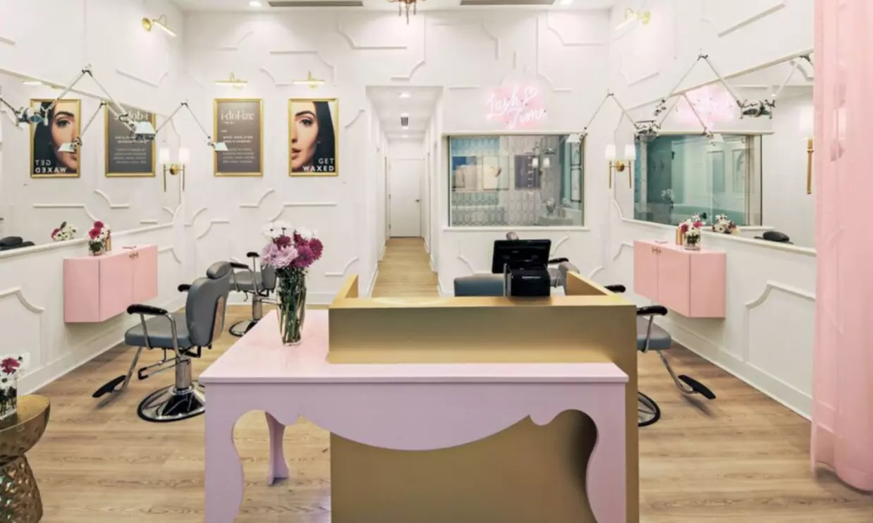One Eyebrow Threading or Brazilian Wax at Idolize Brows and Beauty - Primary Image