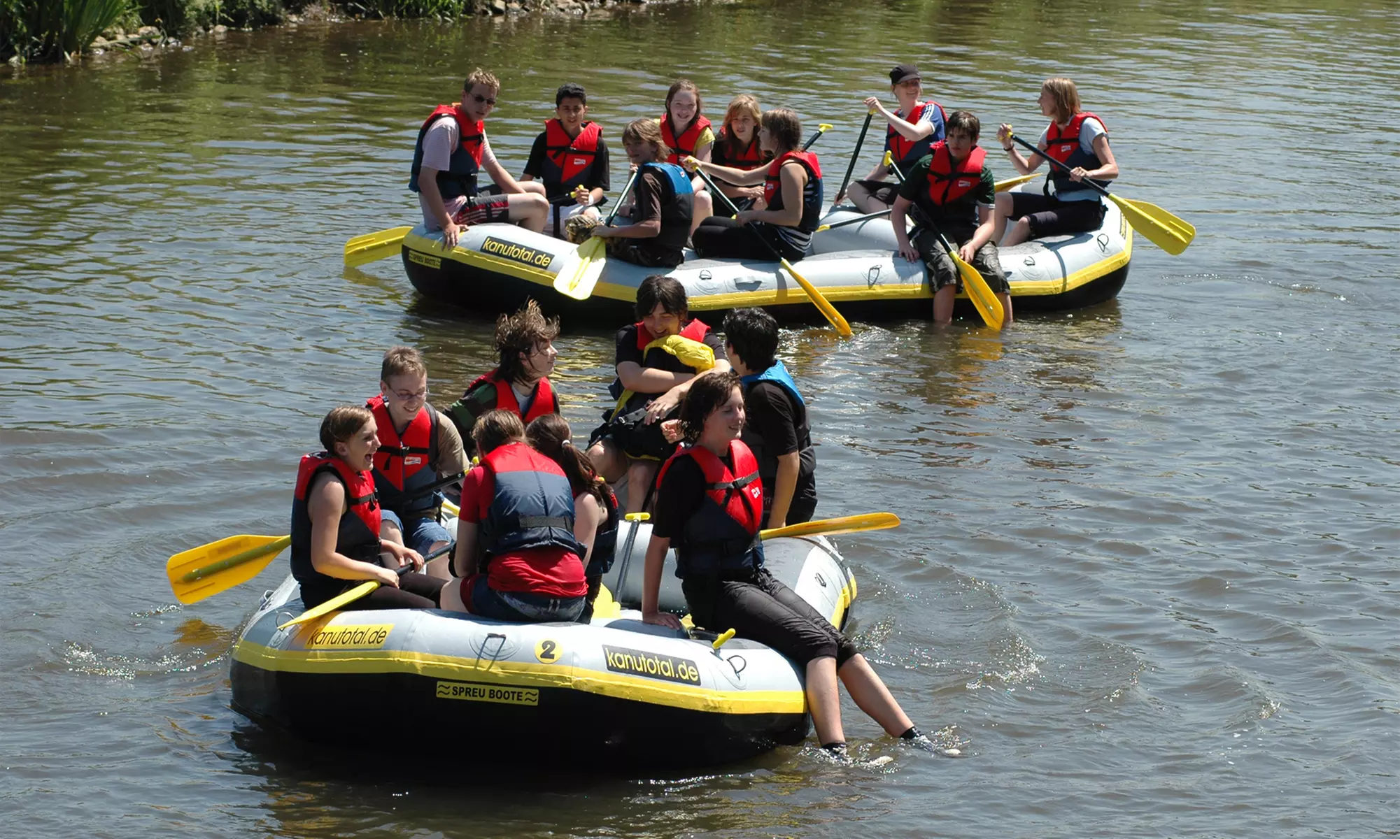 Spaß & Action auf der Rur: 2 Std. Rur-Rafting für bis zu 10 Personen