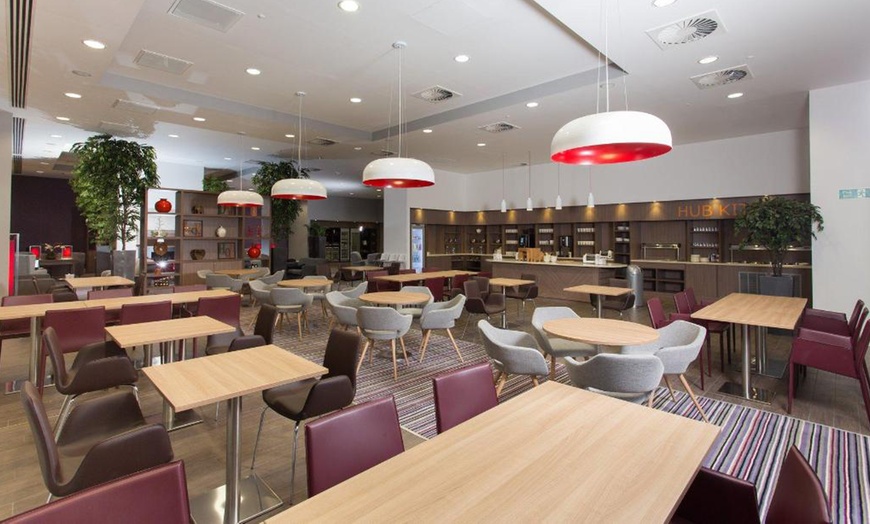 Image 11: Birmingham: 4* Studio Suite Room with Breakfast and a Bottle of Wine