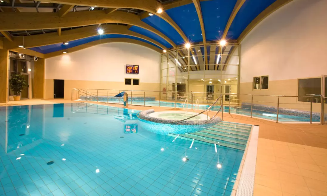 Świnoujście: pokój dla 2 lub 3 osób z wyżywieniem HB i basenem