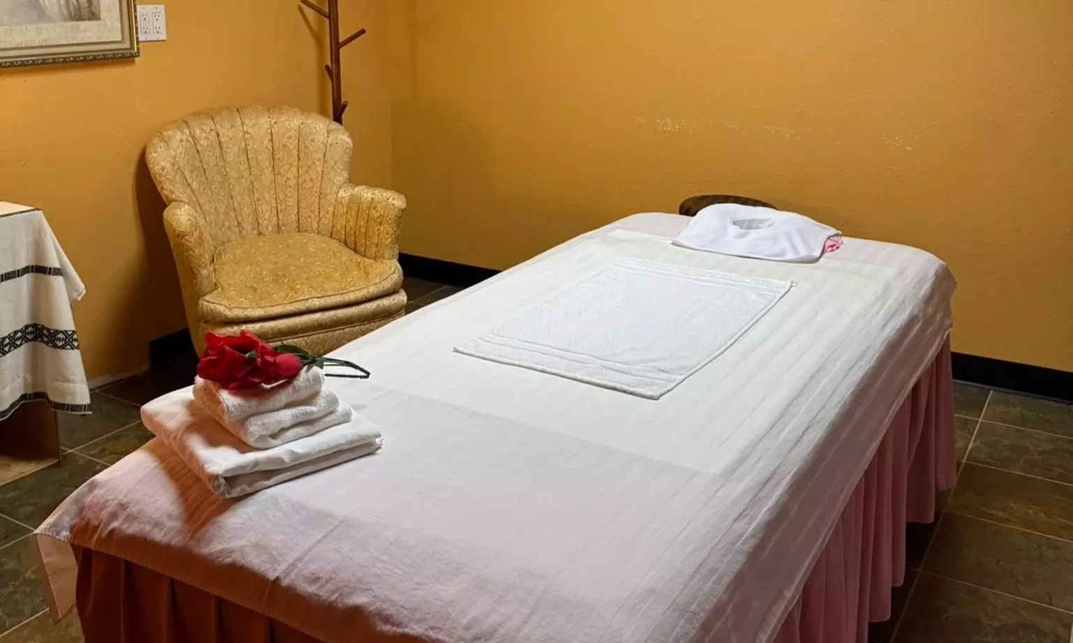 Q & Q Foot Spa: Massage with Hot Stones & Bonus $10 Gift Card