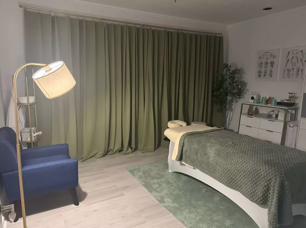 One or Couples 60 or 90 Minute Deep Tissue Massage + Aromatherapy 