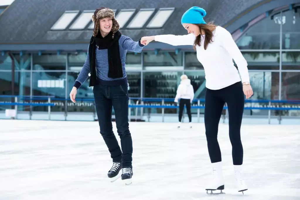 Indoor & Outdoor Public or Cosmic Ice Skating for All Ages!