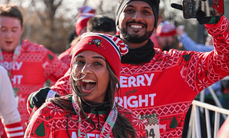 Image 3: Up to 29% Off Holiday Themed Fun Run - Santa Hustle San Antonio