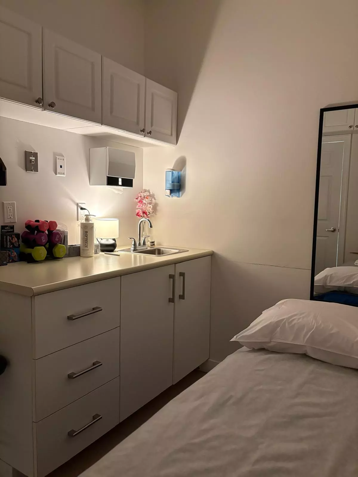 Relax and Unwind with a 60- or 90-Minute Swedish Massage