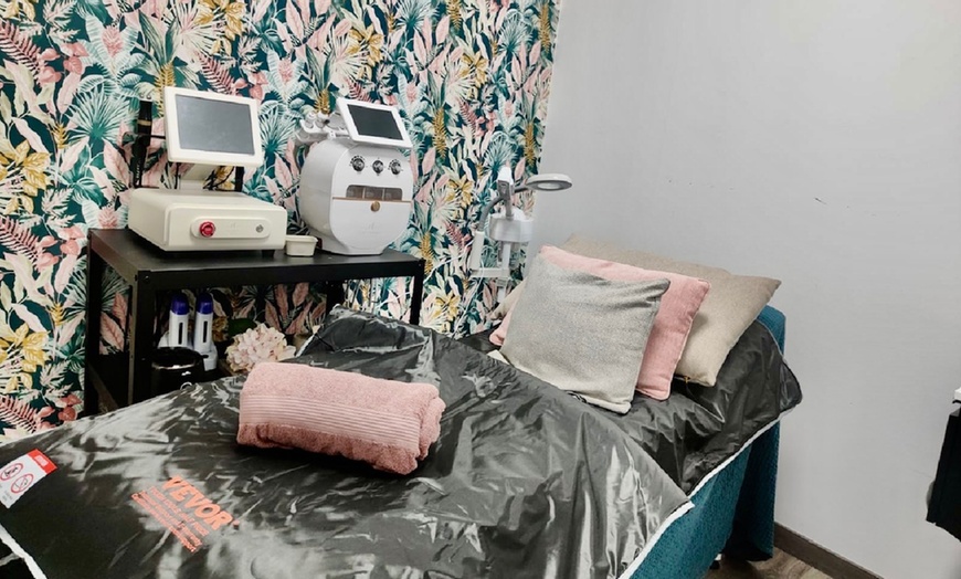 Image 4: 3 o 6 sesiones de radiofrecuenta y masaje con servicio extra a elegir