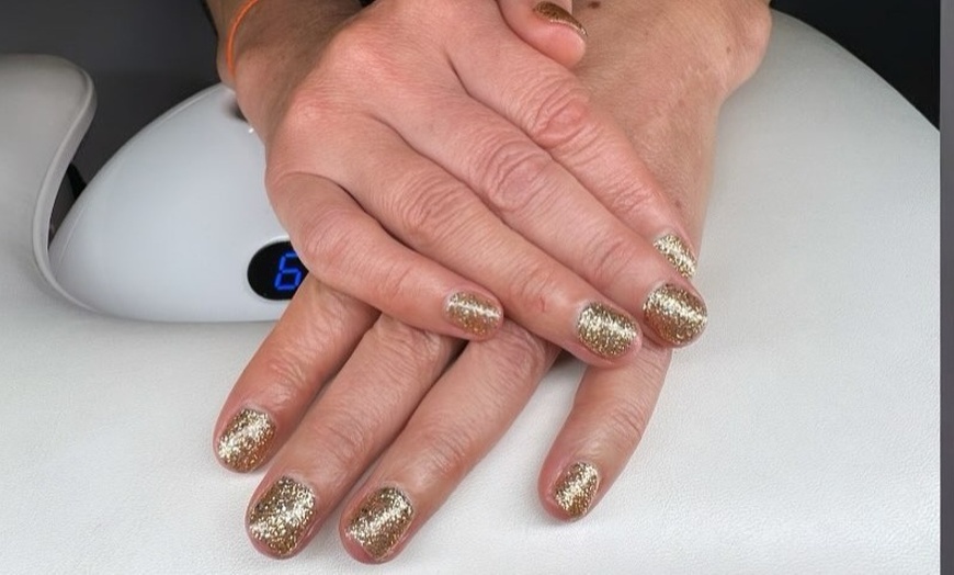 Image 7: Shellac Gel or BIAB Manicure and/or Pedicure