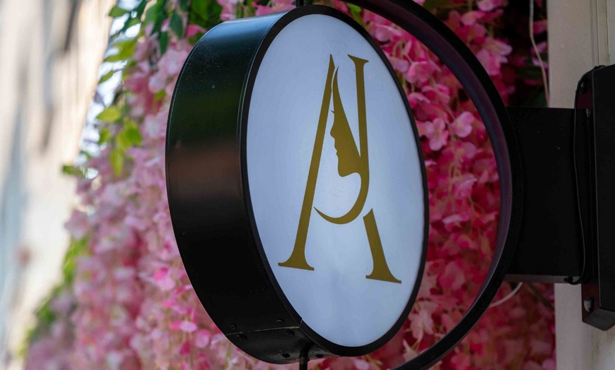 Image 12: Permanent Make-up inkl. Nachbehandlung für Lippen / Brauen für 1 Pers.